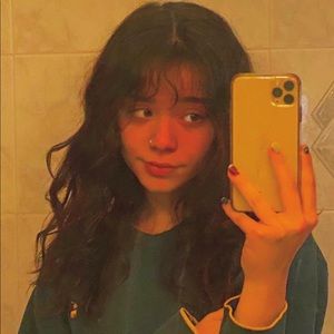 Meet your Posher, Layla